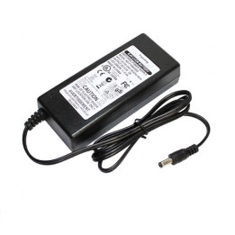 Fuyuang FY0853000 liitiumioonaku laadija, 8,4 V 3A, alalisvoolu pistik