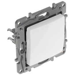 LEGRAND LE-764500 Niloe 5 portu Gigabit pārvaldāms slēdzis
