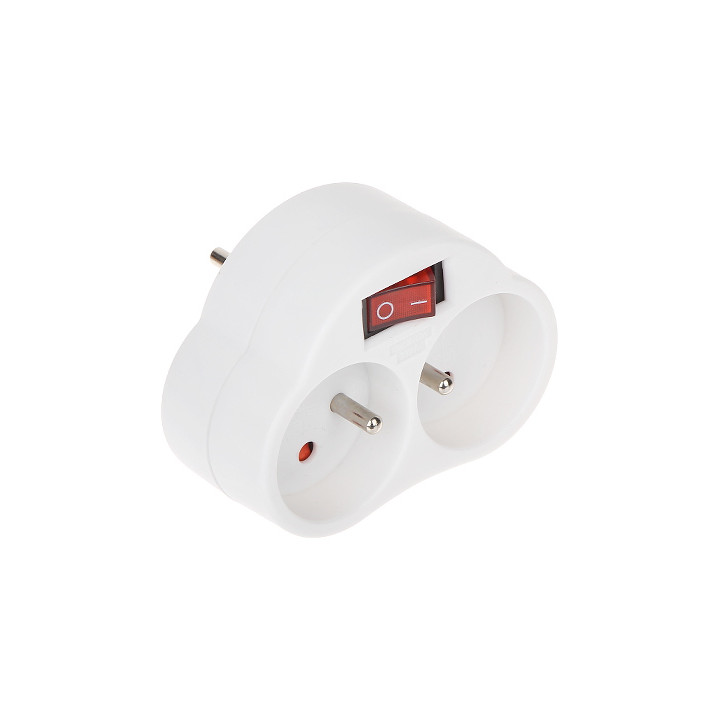 MACLEAN ENERGY MCE-31 Socket with Switch 3680W