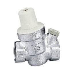 Caleffi 533461 Pressure Regulator, Angled, 1" with Pressure Gauge Connection