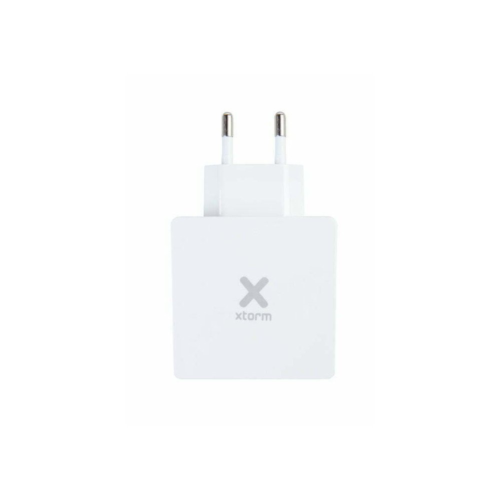 Xtorm AC Adapter 4 USB-porttia