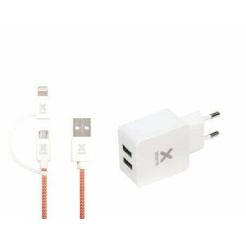 Xtorm AC Adapter 2 USB-porttia
