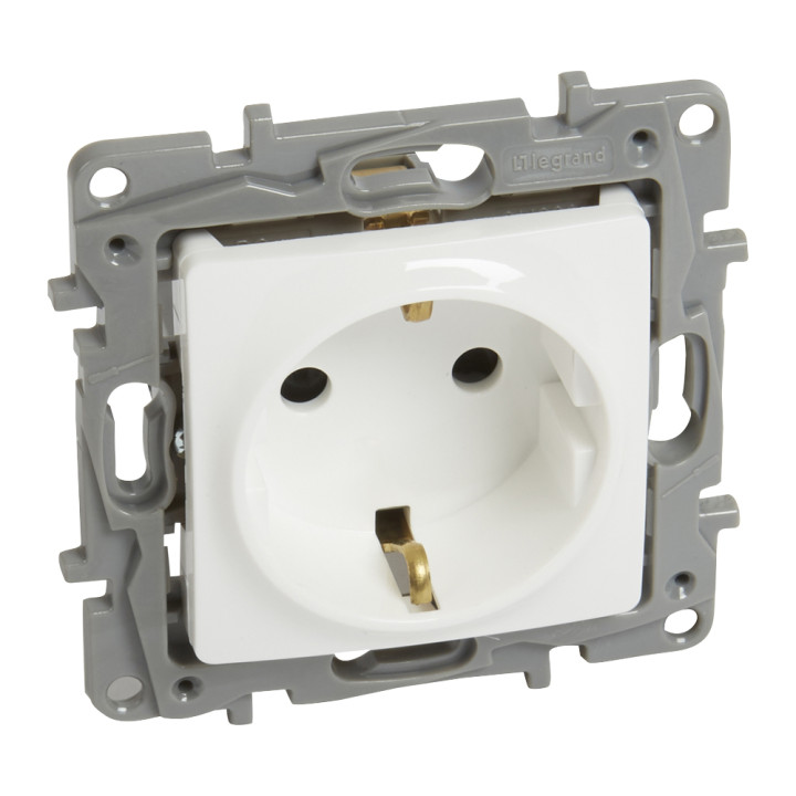 Legrand Niloe White Schuko Wall Socket