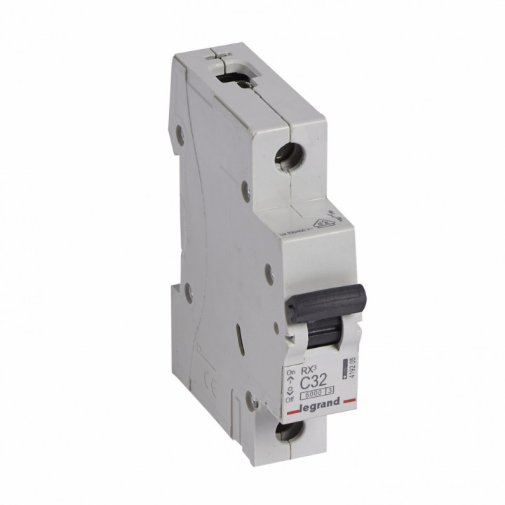 MCB RX 6000 - 1P - 230/400V - 32 A - C kreivė - šakės / šakės tipo maitinimo šynos
