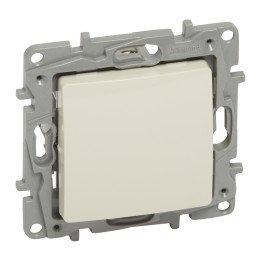 Intermediate switch Niloe - 10 AX - 250 V - automatic terminals - ivory