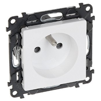 SINGLE SOCKET OUTLET LE-753181 Valena Life 230 V 16 A LEGRAND