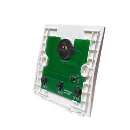 SmartWise BRF3-NFP, a 3-button wireless RF wall switch, without front panel