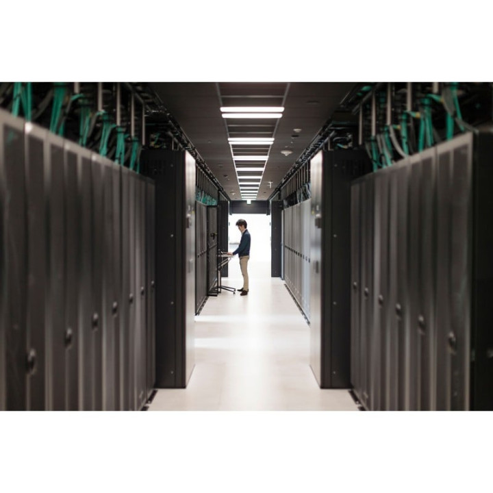 HPE Aruba Networking AP-ANT-MNT-U Universalus AZ/EL reguliuojamas antenos stulpas / sieninis tvirtinimo rinkinys