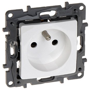 VIENO LIZDO ISVESTIS LE-764540 Niloe 230 V 16 A LEGRAND