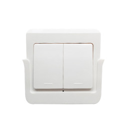 SmartWise RFM2 2-gang wireless RF wall switch, removable from holder